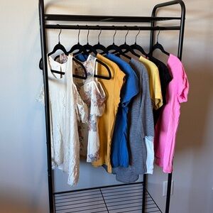 Medium Women’s Short Sleeve Shirt Lot